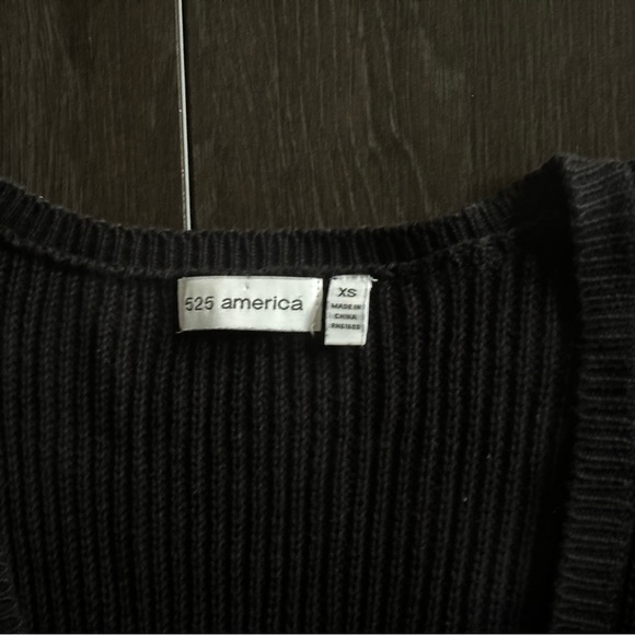 525 America - Deep V Sweater  - XS - Picture 2 of 4